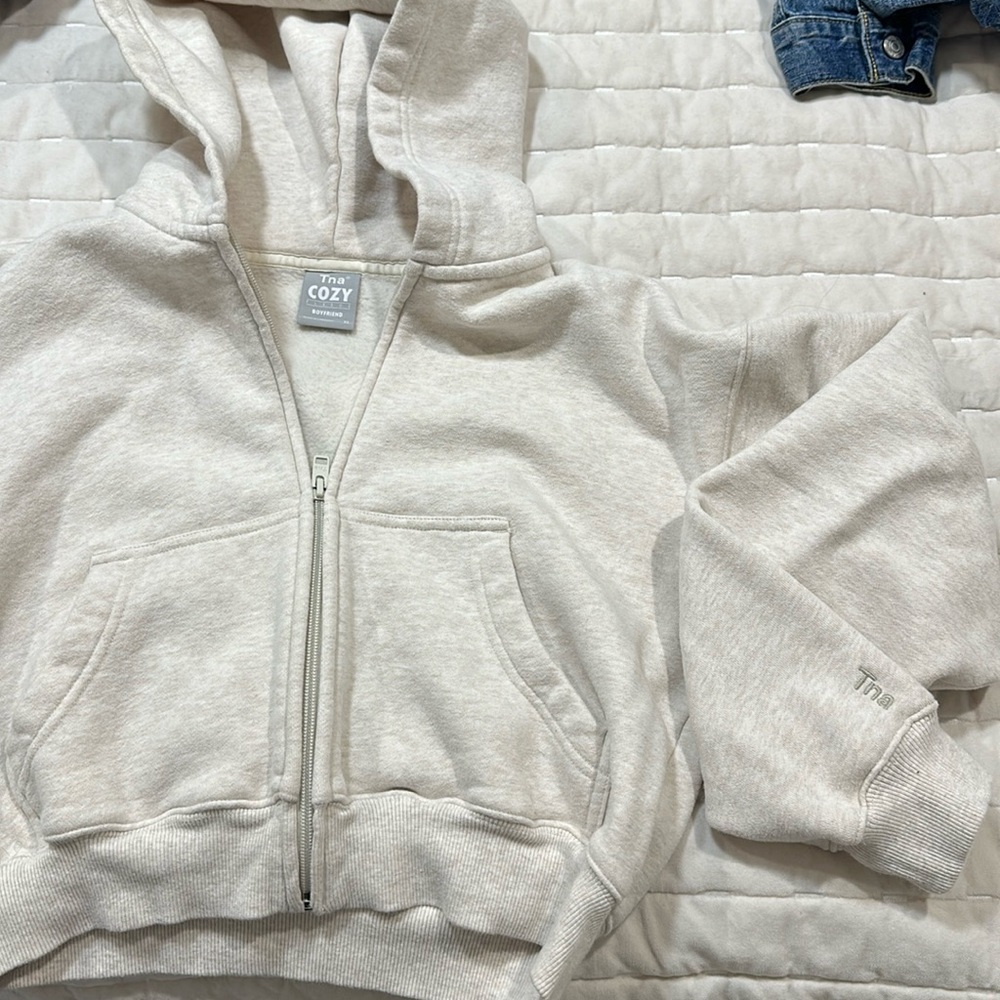 tna cozy cropped zip up